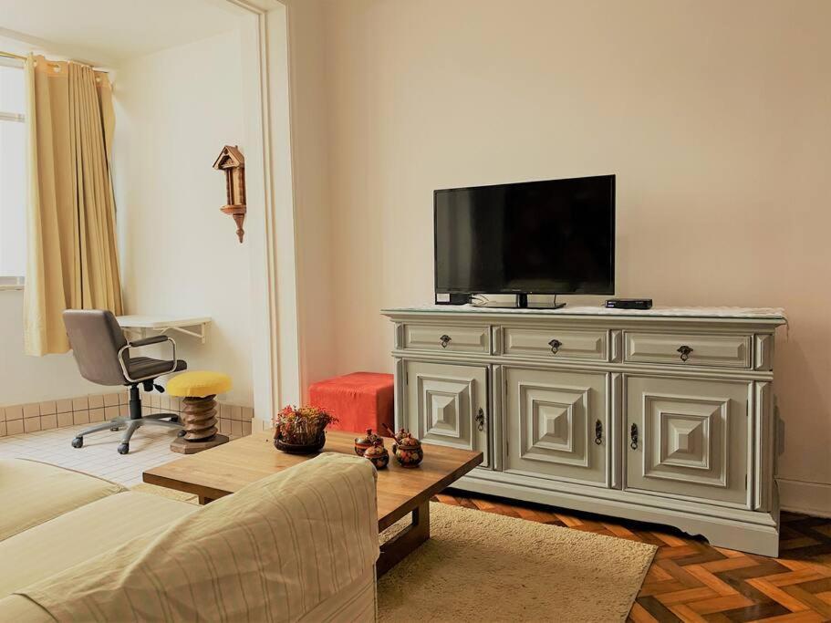 Excelente Apartamento Na Quadra Da Praia - Rio de Janeiro — Photos 1